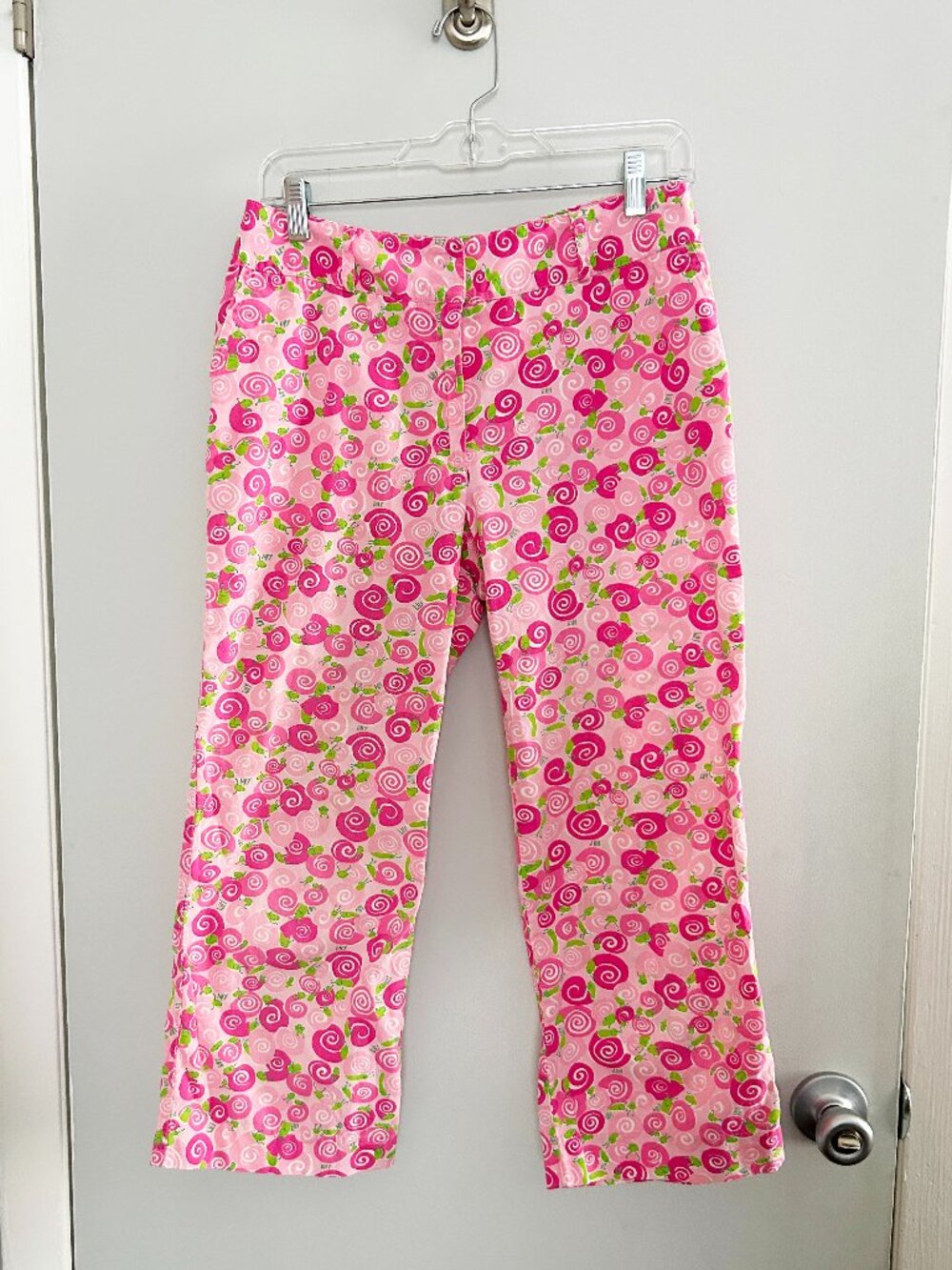 Lilly Pulitzer Snail Print Cropped Capri Pants Pink Green Size 8 Preppy Resort